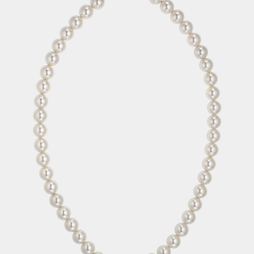 Κολιέ με λευκά μαργαριτάρια, Vogue